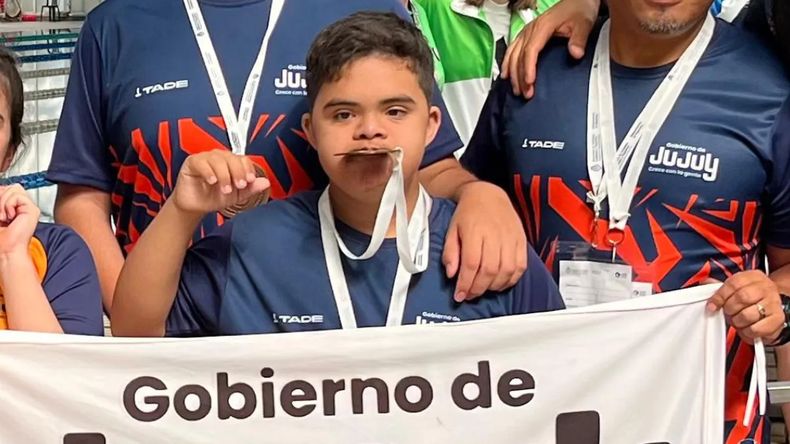 La natación adaptada le dio las primeras medallas a Jujuy en los Juegos Evita