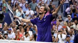 Menvedev postergó la ilusión de Djokovic