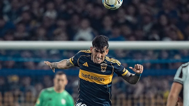 Boca ganó en Santiago, quedó líder y piensa en la Libertadores