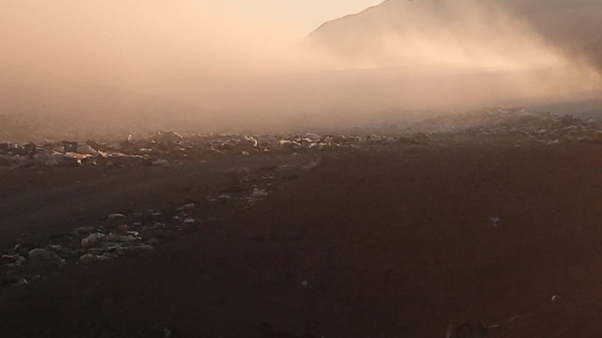 Quema de basural a cielo abierto en Abra Pampa preocupa a los vecinos Quema de basural a cielo abierto en Abra Pampa preocupa a los vecinos