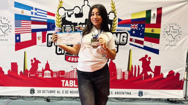 Rocio Gutierrez rompió record en la prueba de sentadilla con un levantamiento de 157,5 kg.