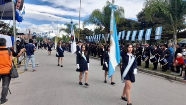 Imágenes del desfile cívico, militar y gaucho en Alto Comedero por la fundación de San Salvador de Jujuy