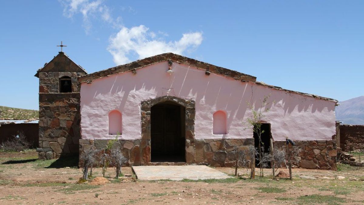 piden colaborar con un ladrillo para el santuario a quienes vayan a punta corral