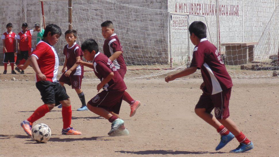 Fútbol y agasajo en Luján: se realizó un torneo con escuelas del interior