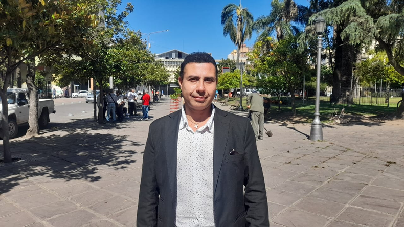 Asiste a familiares del menor de 15 años agredido por una patota - Dr. Juan José Peynado - abogado (MP 4989)     