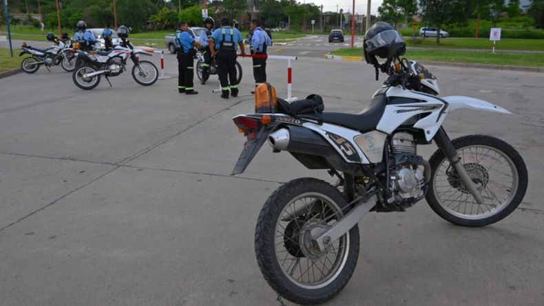 Cortes de tránsito en el puente del barrio Los Huaicos (Foto ilustrativa) Cortes de tránsito en el puente del barrio Los Huaicos (Foto ilustrativa)