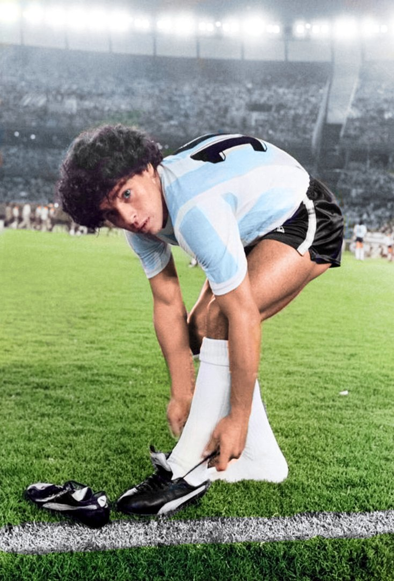 estético camuflaje compromiso Purmamarca: La representación de los botines de Maradona