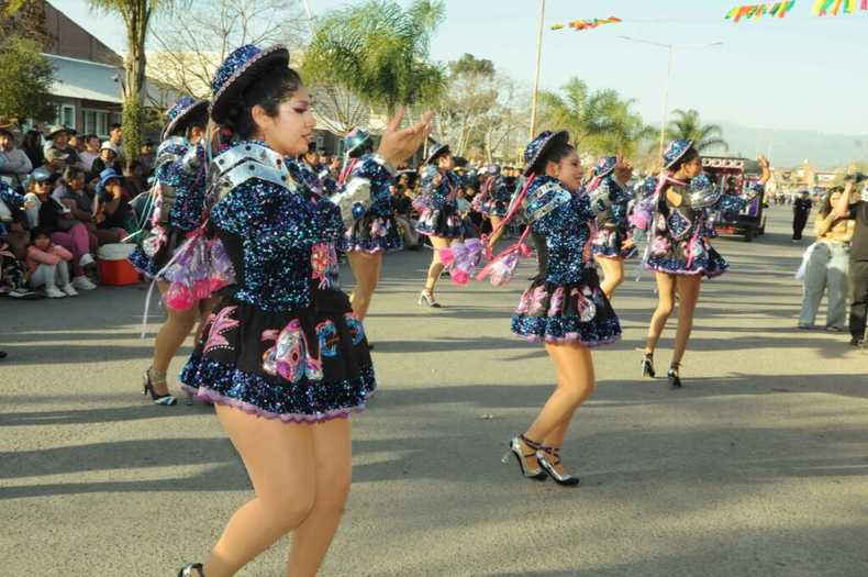 Desfile por la Independencia de Bolivia.