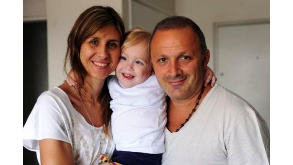 Vicky y sus padres