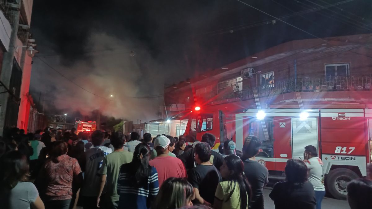 Susto por incendio en cercanías a la Feria Minorista de Perico
