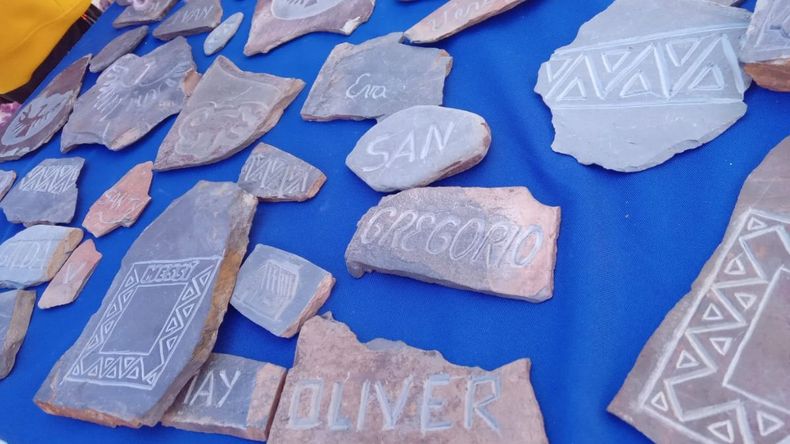 Exposición invernal en Abra Pampa por artesanas de la Puna