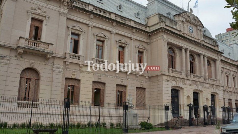 Hoy no hay atención en las oficinas de la administración pública por asueto