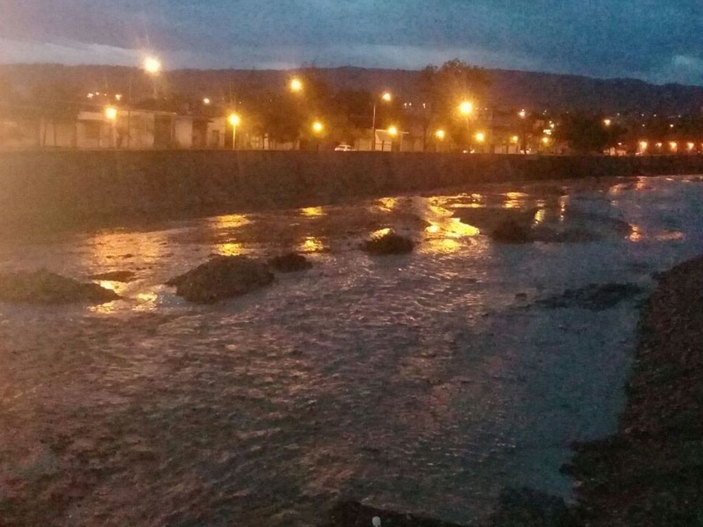 El río con la lluvia