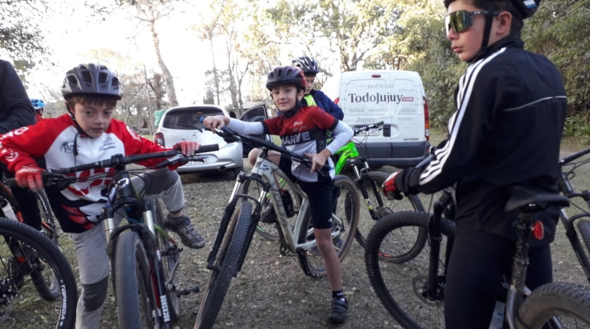 Mountain Bike de chicos en Jujuy.