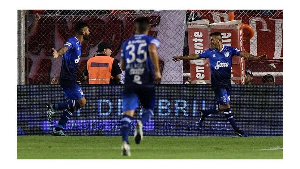 Sábado de gloria para Atlético Tucumán: le ganó a Independiente en Avellaneda
