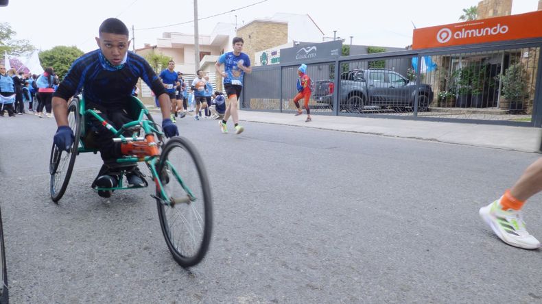 Nancy Condori subió al podio en Salta en una carrera solidaria