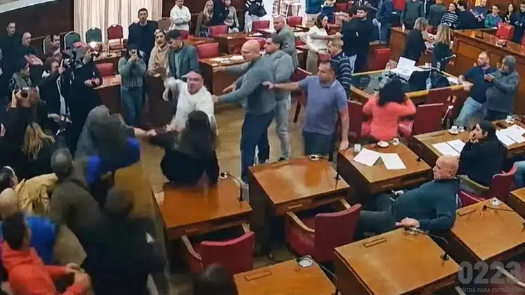 Brutal pelea.