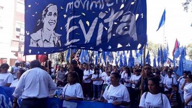 Movimientos sociales como el Evita marchan hoy a Casa Rosada