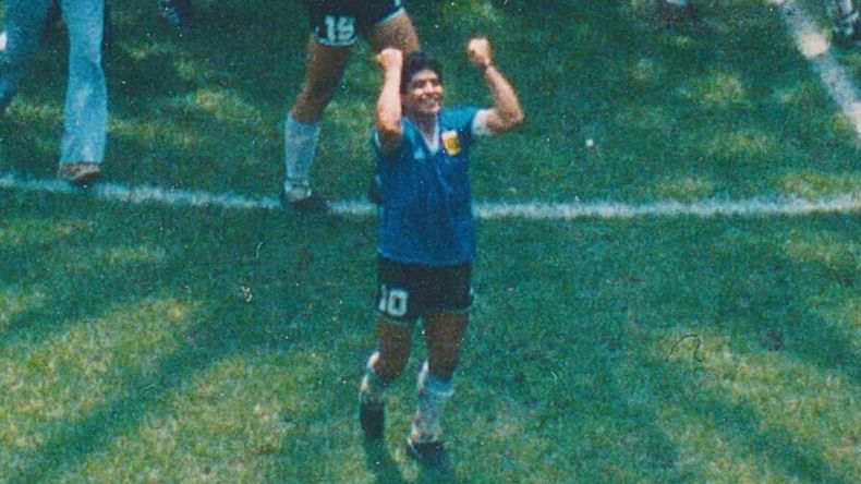 Las fotos inéditas del gol de Maradona a los ingleses&nbsp;