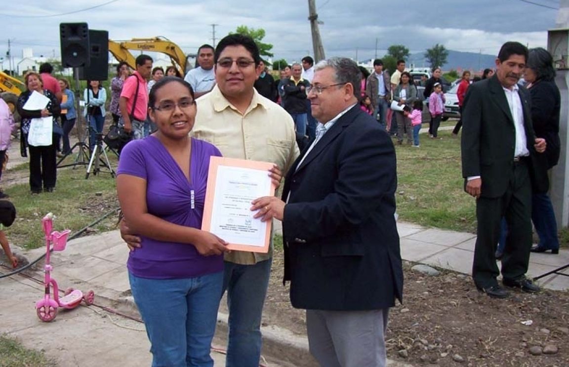 Más familias con casa