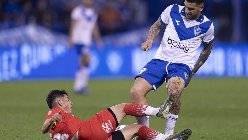 Matías Pellegrini marca un doblete en la victoria 2-1 de Vélez ante Boca Juniors