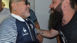 Se conoció un inédito audio de Diego Maradona, donde le agradece a la banda Las Pastillas del Abuelo por el tema ¿Qué es Dios?.