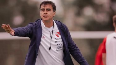 Independiente despidió a Gustavo Quinteros tras la goleadapor Copa Argetina