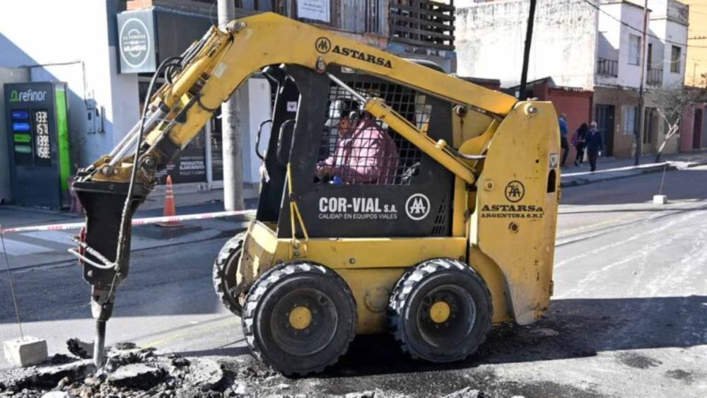 Restringiránel tránsito en una calle de San Salvador de Jujuy
