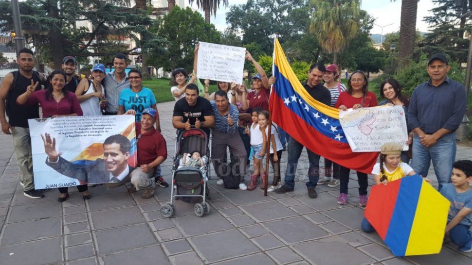 Los venezolanos que residen en Jujuy pueden denunciar aquí al régimen de Maduro Los venezolanos que residen en Jujuy pueden denunciar aquí al régimen de Maduro
