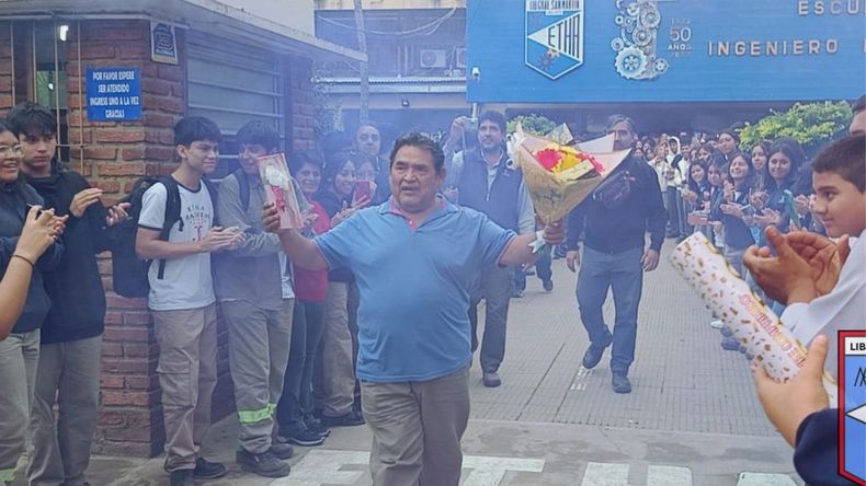 La despedida a un profesor que dejó muchas enseñanzas.