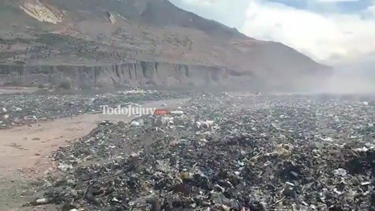 BASURAL EN HORNILLOS