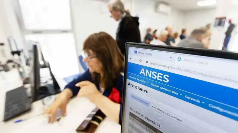 Cuándo cobran los jubilados el bono de fin de año de ANSES. 