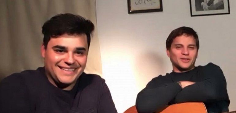 Los totora.jpg