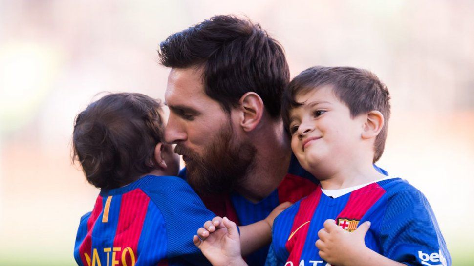 Mientras Messi marcaba su primer gol del año, su hijo se volvía viral