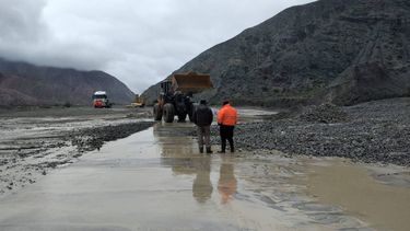 Hubo cortes en la ruta 9 y otros caminos jujeños por desmoronamientos.
