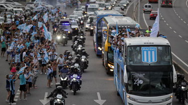Racing Club festeja con la gente la Copa Sudamericana.