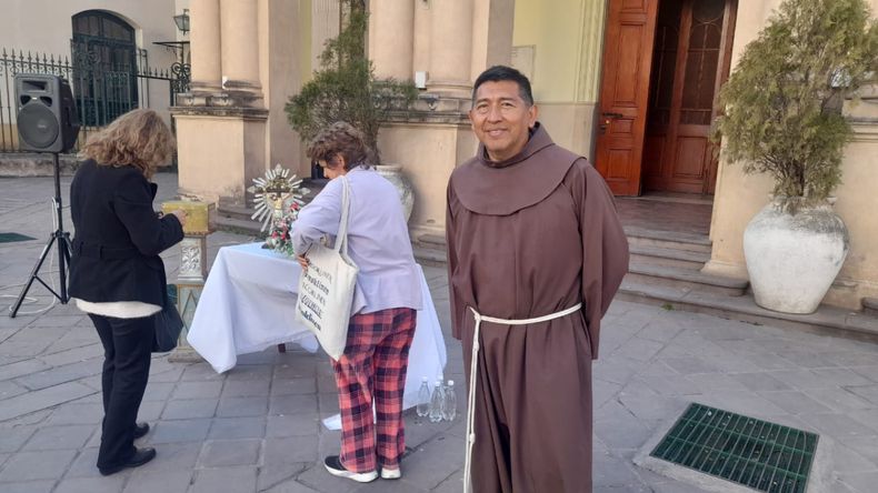 Jujuy honra al Señor y la Virgen del Milagro en la Basílica San Francisco