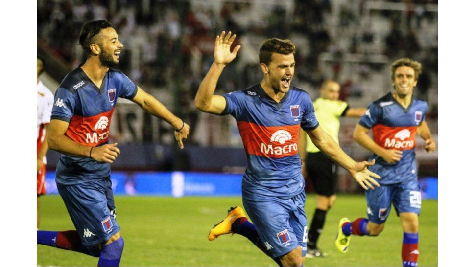 Tigre se prende arriba