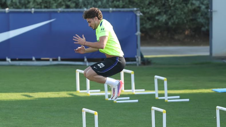 El delantero argentino Julián Álvarez tomó la decisión de continuar en el Atlético de Madrid.