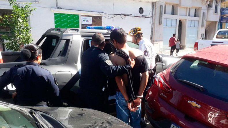 Inexplicable: un hombre le tiró semen a una adolescente usando una jeringa 
