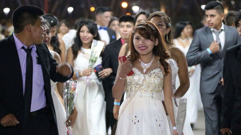 Cena Blanca solidaria: una asociación ayudará a los jóvenes de menos recursos