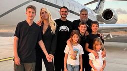 Wanda Nara sus hijos, hijas y Mauro Icardi en su llegada a Estambul.&nbsp;