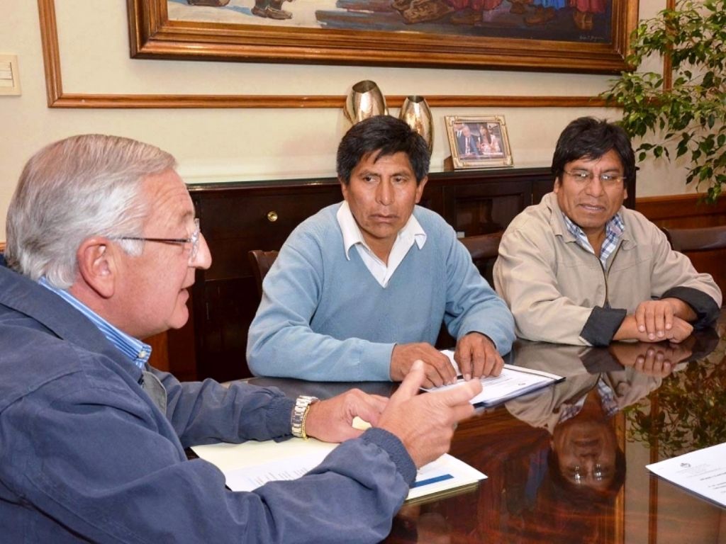 Fellner con comisionados municipales