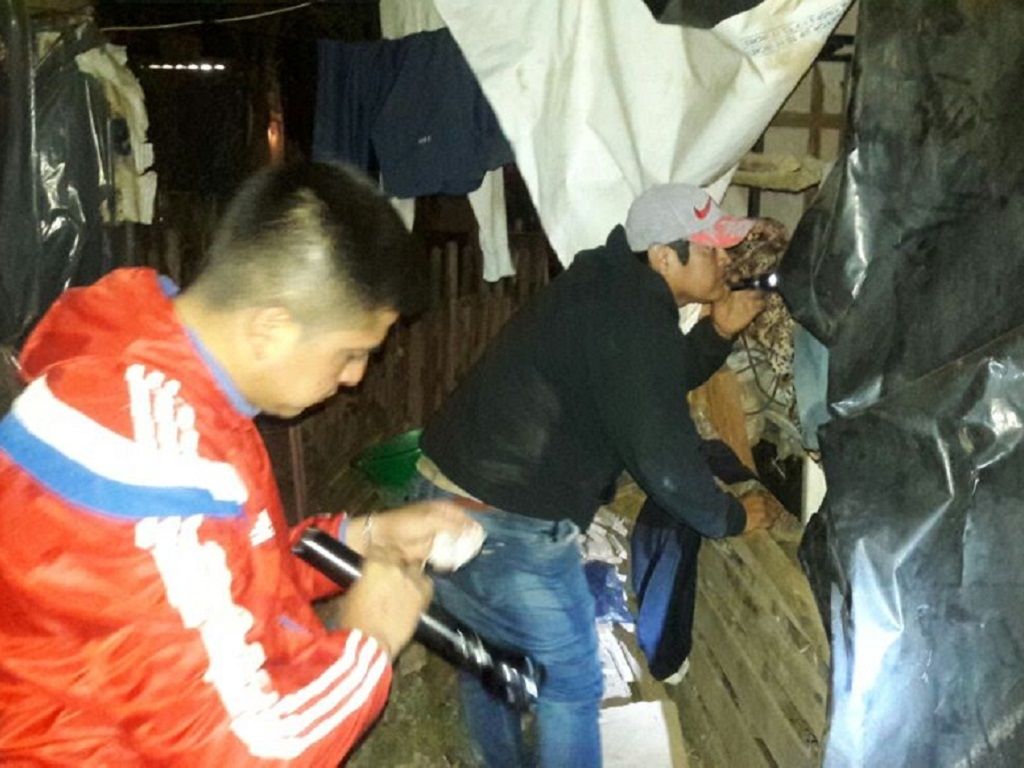 Policía de la Brigada en el aguantadero
