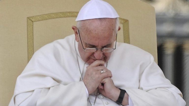 Francisco reza por el fin de la pandemia