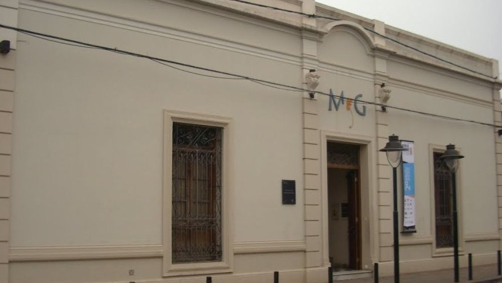 Presentación en Macedonio