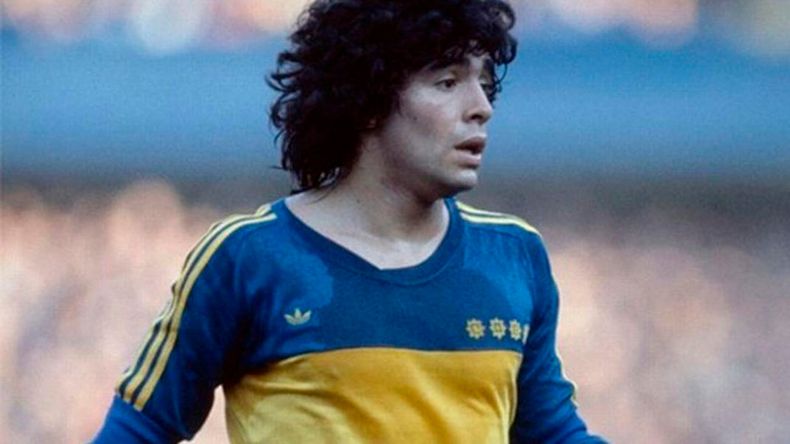 La camiseta de Boca que usó Maradona fue elegida como la mejor de la historia del fútbol. &nbsp;