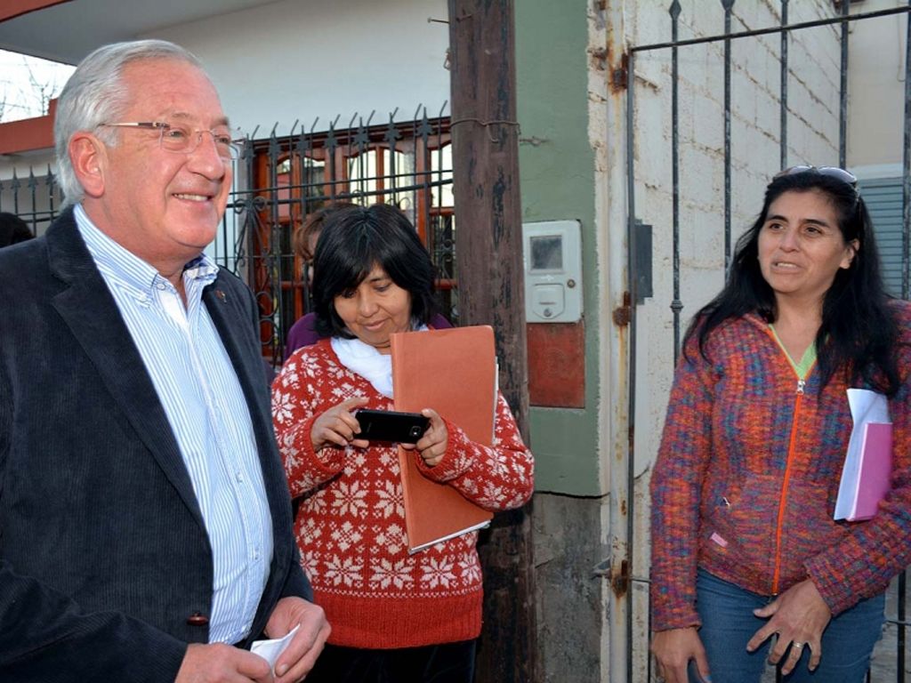 El Gobernador en el Barrio Alto Comedero
