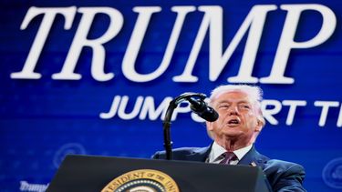 Donald Trump ordenó reabrir el espacio aéreo de Venezuela.