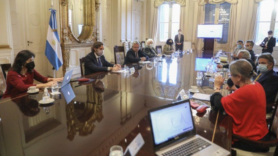 Reunión clave: Salud y Gobierno podrían tomar nuevas medidas